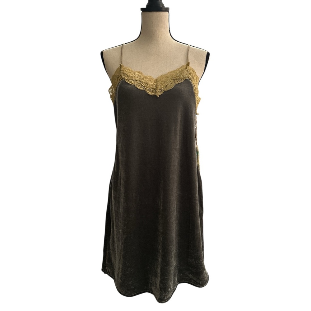 Aratta Silent Journey Velvet Slip Dress – Lace Trim Boho Romantic
